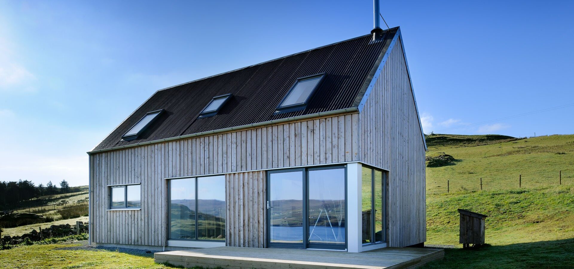 R2 F Millovaig exterior 2