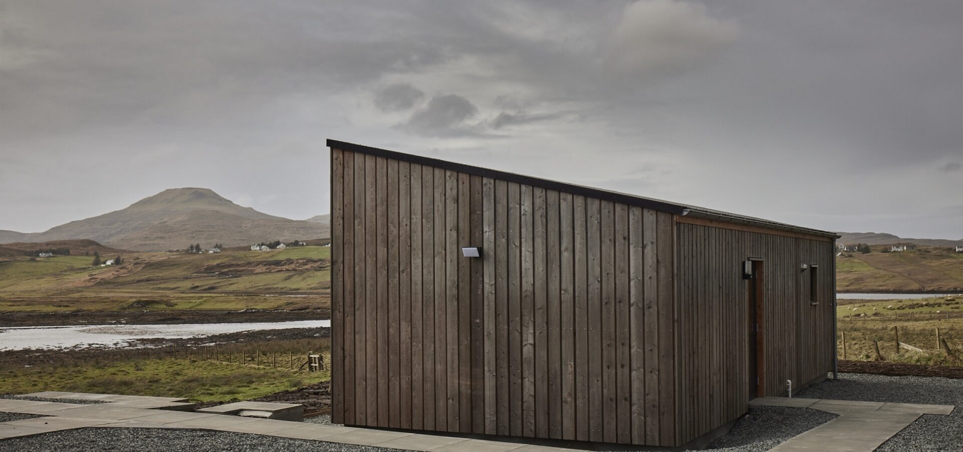 Vatten MEDIUM bothy external 2